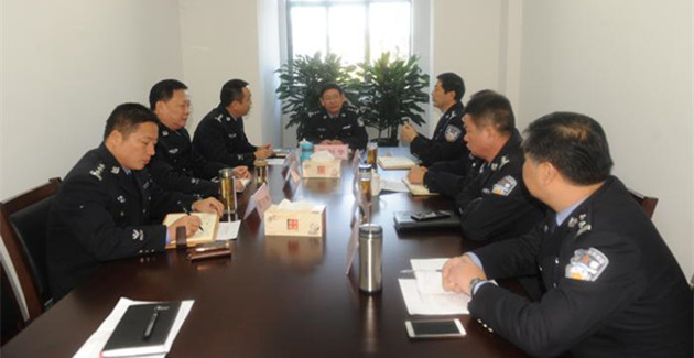 11月27日下午,市公安局党委委员,副局长崔恒华来我区公安分局调研指导